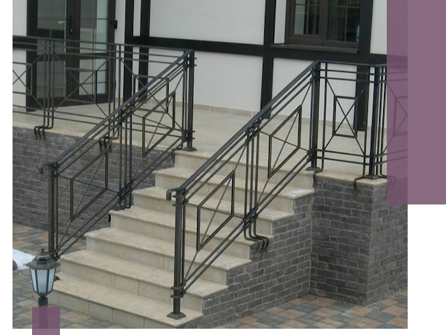 Перила для крыльца в Новоуральске — монтаж, изготовление и установка