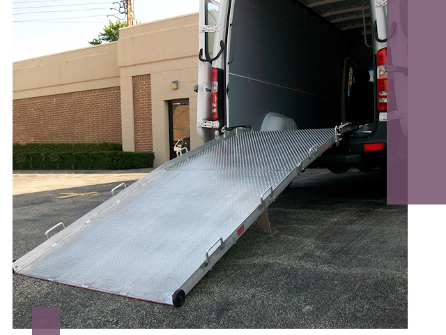 Мобильные пандусы в Новоуральске — производство, монтаж и аренда