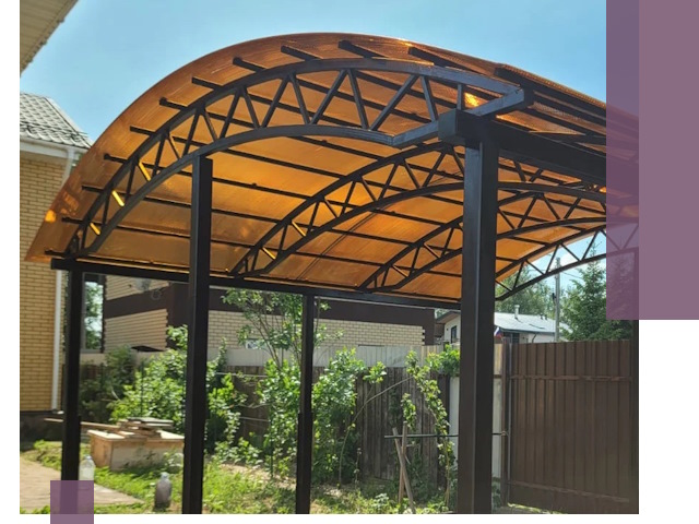 Изготовление навесов под ключ в Новоуральске из качественных материалов