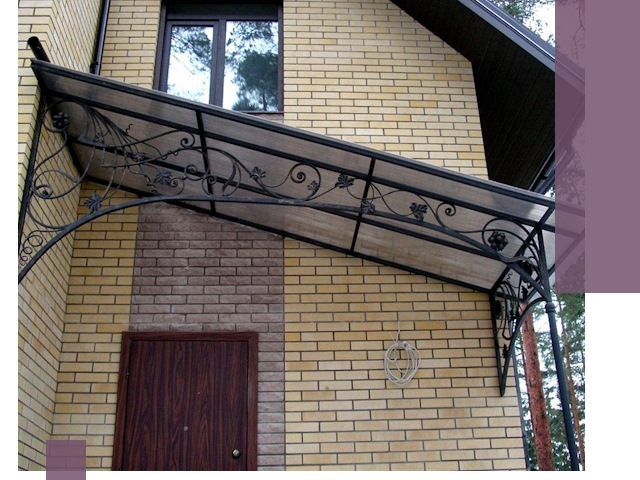 Односкатные козырьки из металла под ключ в Новоуральске