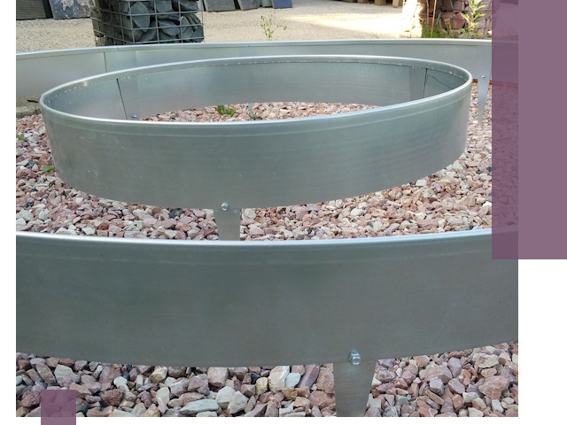 Нержавеющие бордюры под ключ в Новоуральске — изготовление и монтаж